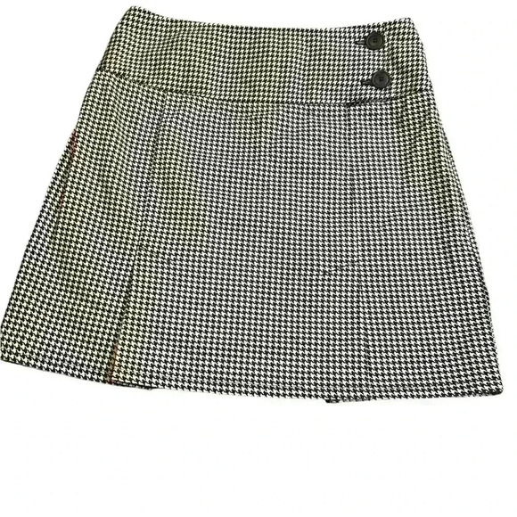 New York & Company Classic Mini Skirt Houndstooth Pattern Black and White Size 4 - Picture 1 of 4